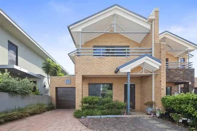 House For Sale , 200, Beach Road, Melbourne, Victoria