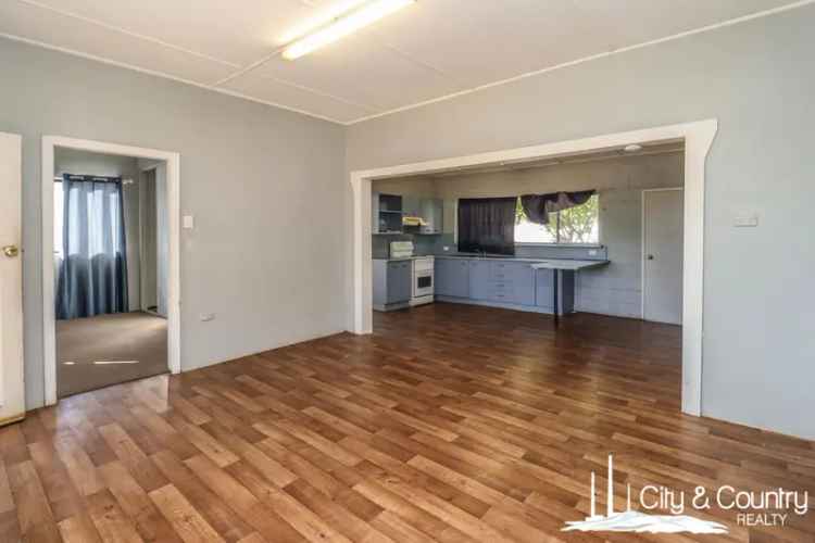 Buy house in Parkside with 3 bedrooms and spacious living area