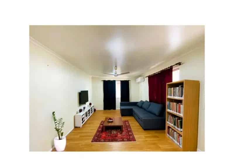 EXCELLENT INVESTMENT OPPORTUNITY Approximately 11% rental yield