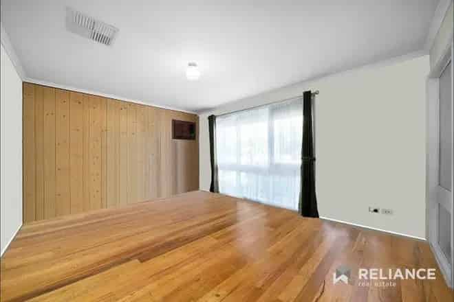 House For Rent , 37, Strathmore Crescent, Melbourne, Victoria