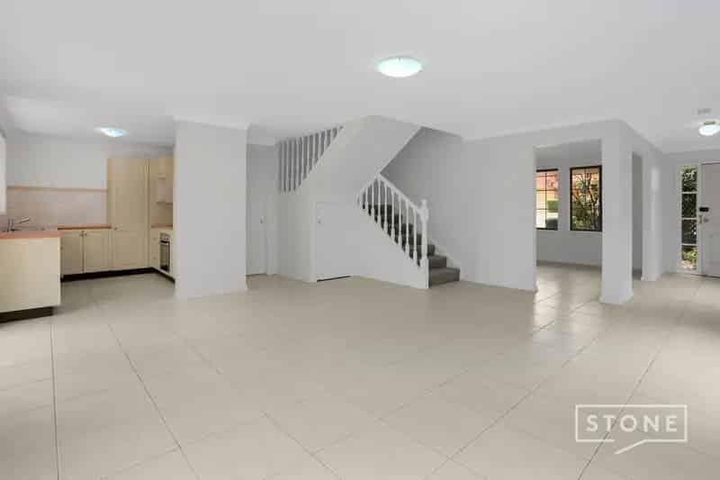 Real Estate For Lease - 12 Lyndhurst Way - Cherrybrook , NSW