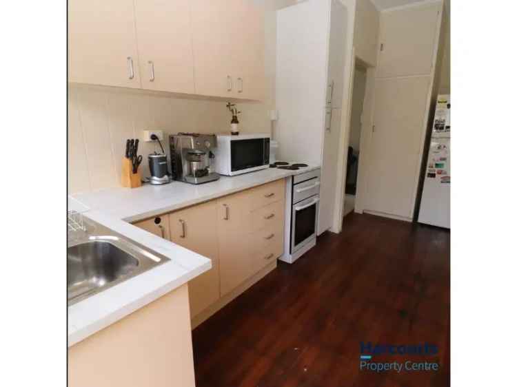 Two Bedroom Unit In A Small Complex!