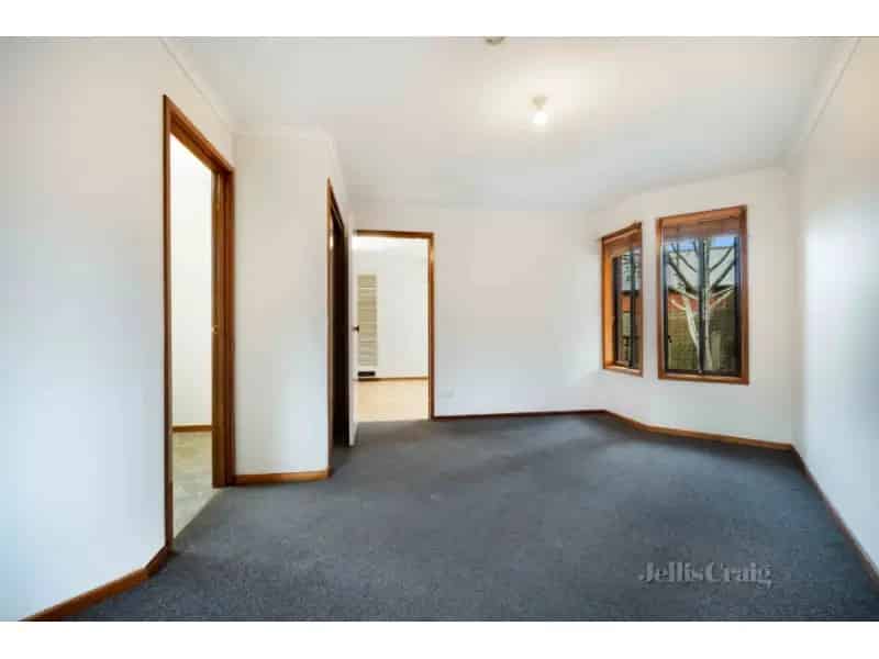 Single Bedroom Brick Unit With Utilities Included