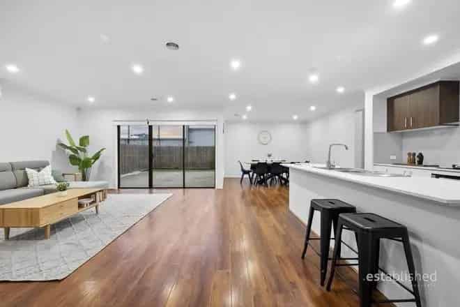House For Sale , 30, Flatbush Avenue, Melbourne, Victoria