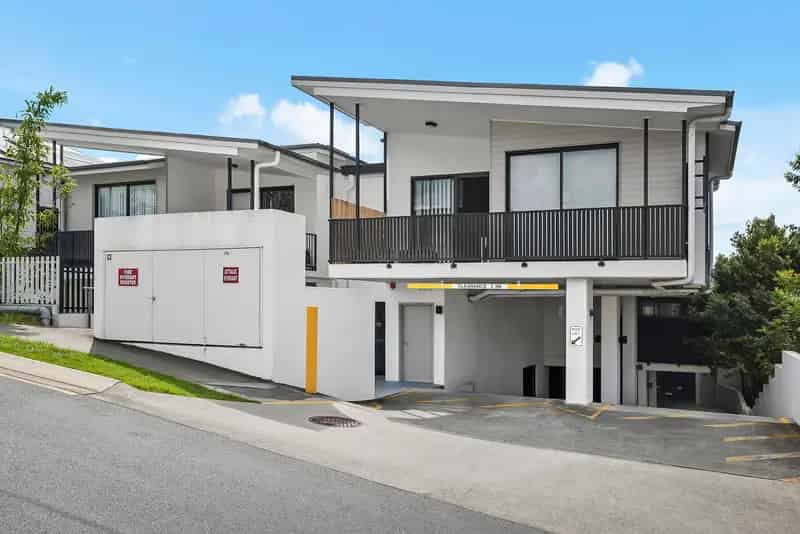 Near New Apartment in Highly Sought After Location