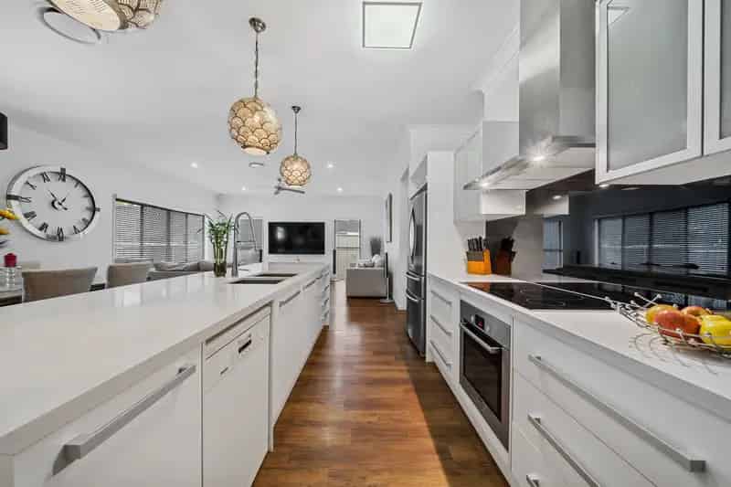 FANTASTIC FAMILY HOME!