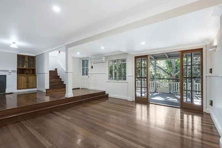 Peaceful home in the heart of Highgate Hill