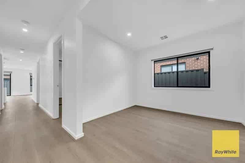 East Facing Brand New Home! $10k FHOG and Stamp Duty Concession are available for eligible buyers!