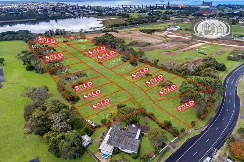 Buy Land in Windsor Court Estate with New Lots and Scenic Views
