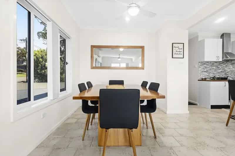 House for Sale Stunning Contemporary Residence in Lake Munmorah