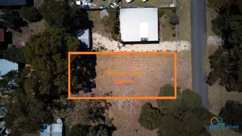 Buy level block in a great location near Lake Victoria