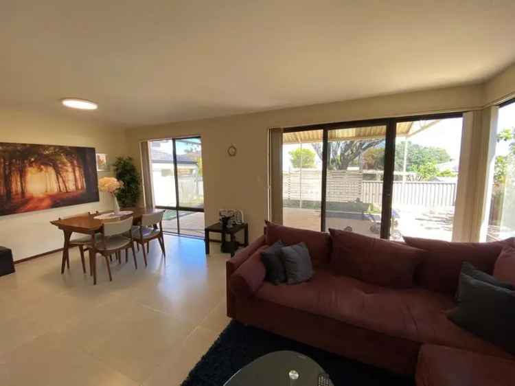 Double Storey Townhouse Near Swan River