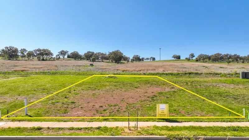 Buy Land in Tamworth with Spacious Block in The Meadows Estate