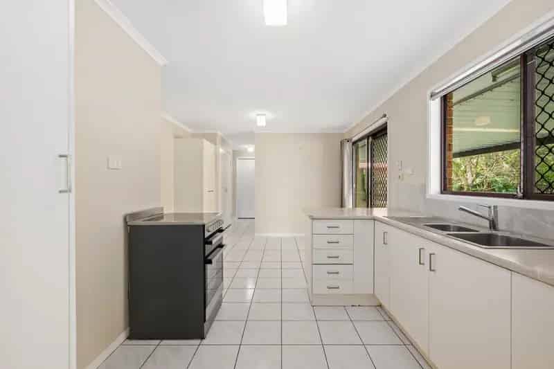 Real Estate For Lease - 44 Haldham Crescent - Regents Park , QLD