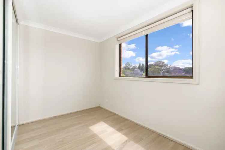 Lease Two Bedroom Apartment in Ermington with Modern Amenities