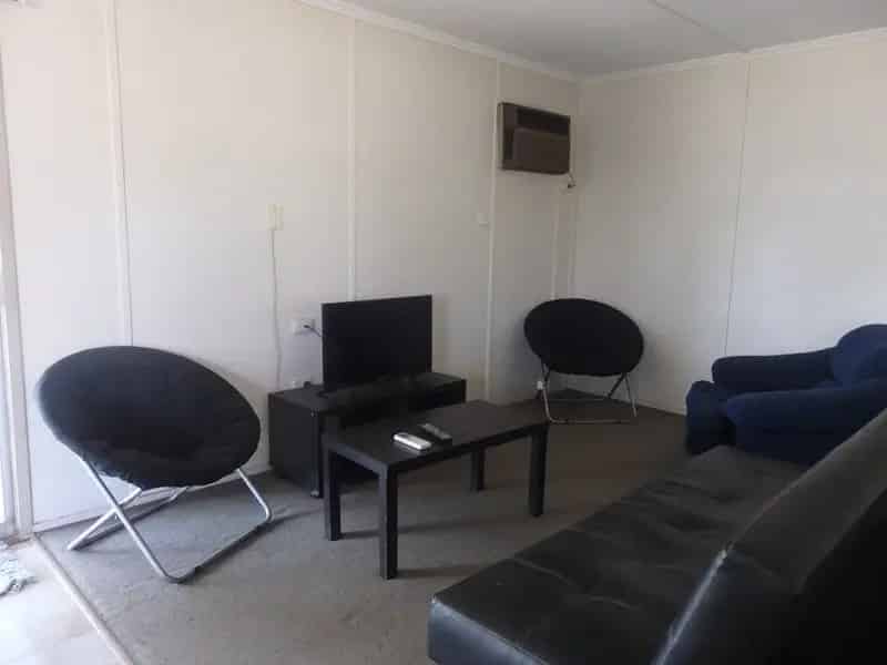 4 BEDROOM HOME FULLY FURNISHED