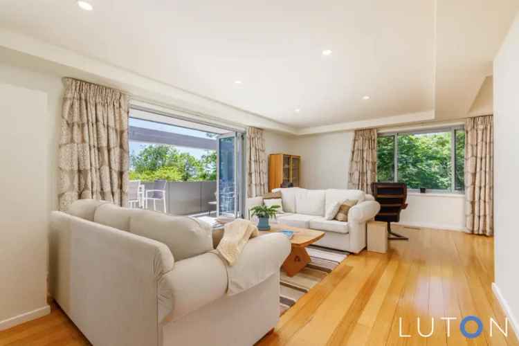 House For Rent in District of Weston Creek, Australian Capital Territory