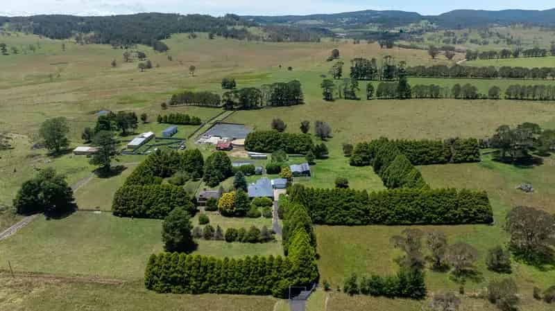 "Kincora" - An Executive Rural Lifestyle & Equine Haven