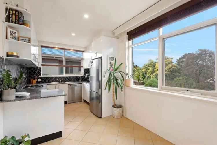 3 Bedroom 211m² Town Residence Melbourne