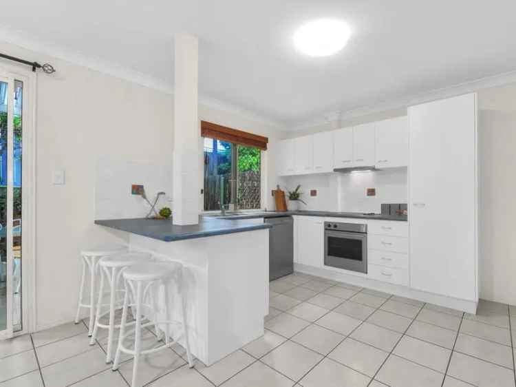 Elevate Your Lifestyle in This Beautiful Moorooka Townhouse!