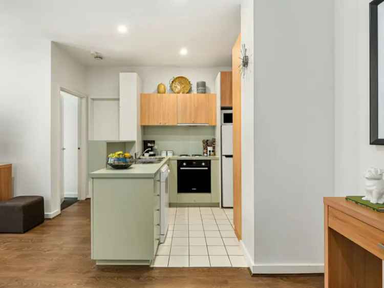 Secure Lifestyle Apartment St Kilda Beach