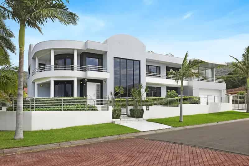 Rent House in Balgownie with Stunning Views and Modern Touches