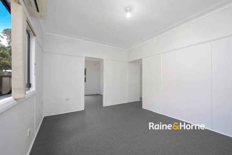 House For Rent in Gosford, New South Wales