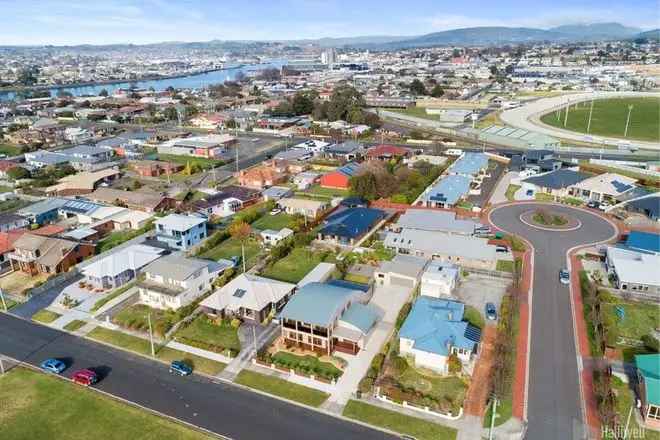 House For Sale in Devonport, Tasmania