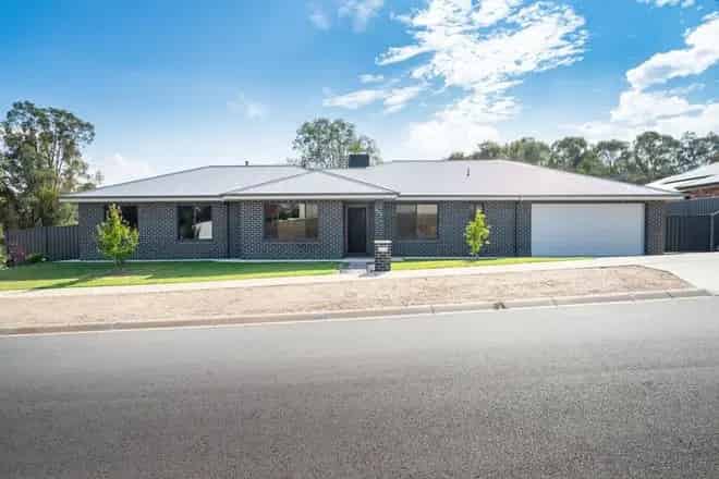 House For Sale , Albury, New South Wales