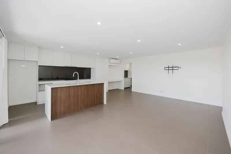 Deluxe Coastal Living - 3x2 Unit with Ocean Views!