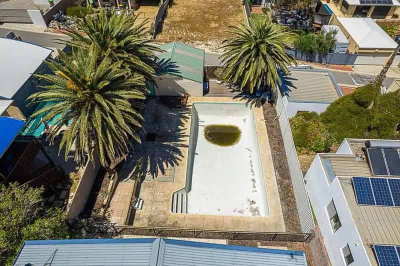 Vacant Land for Sale in Sorrento with Ocean Views and Laneway Access