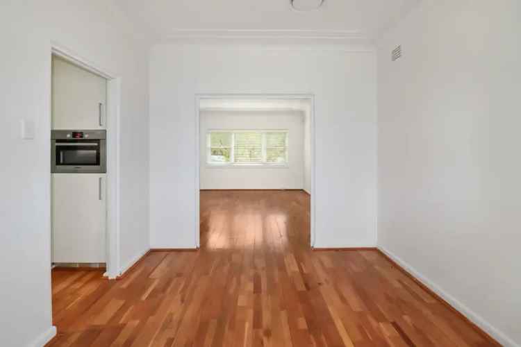 4 rooms house of 280 m² in Sydney