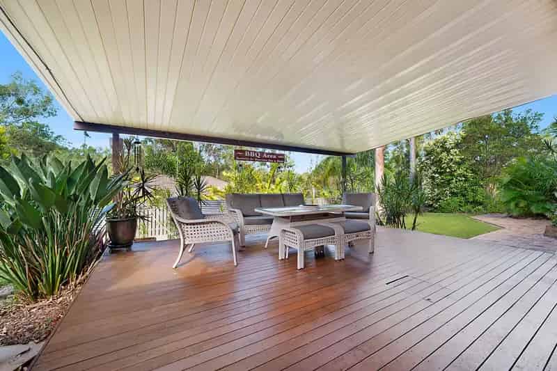Buy Acreage Home in Karana Downs with Private Entertaining Areas