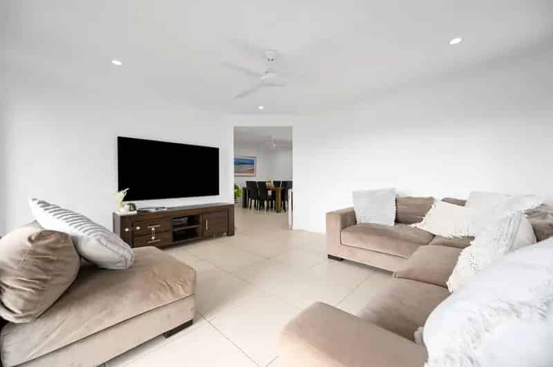 SPACE, STYLE, COMFORT AND POOL