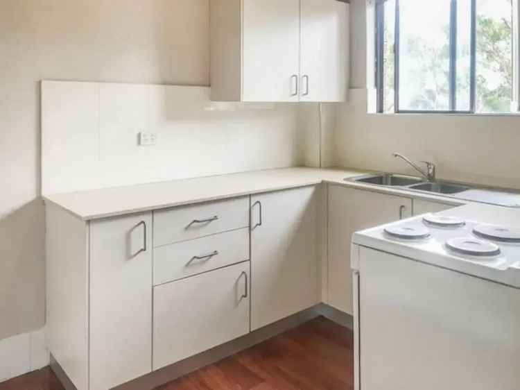 2 Bed Unit Campbelltown NSW - Updated Kitchen & Bathroom