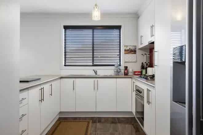 House For Sale , 4, Simmons Drive, Bacchus Marsh, Victoria