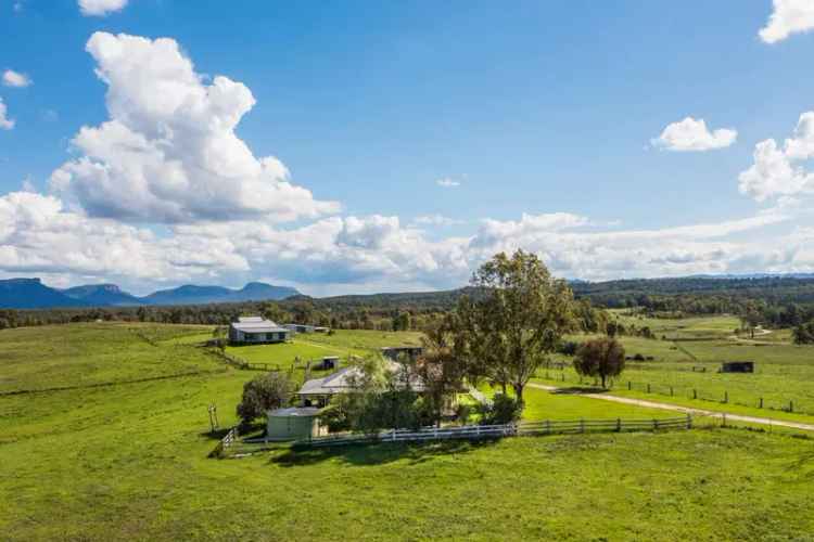 43-Hectare Estate near Rylstone - Panoramic Views and Modern Comfort