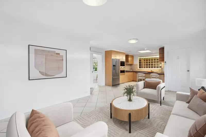 House For Sale , 71, Bugden Avenue, District of Tuggeranong, Australian Capital Territory