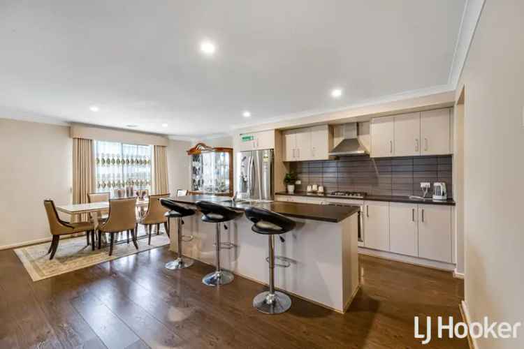 Rent Family Home in Harkness with 6 Bedrooms and Modern Design