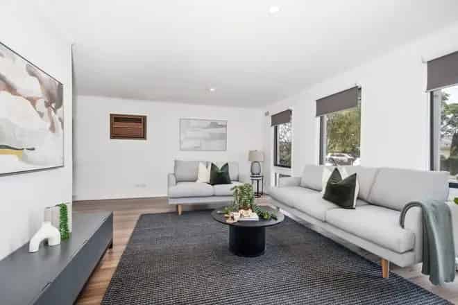 House For Rent , 17, Aycliffe Drive, Melbourne, Victoria