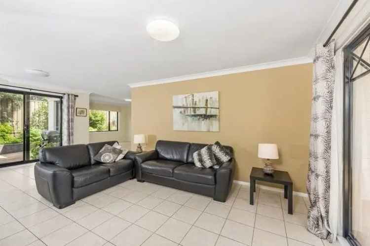 4 Bedroom House for Lease Mount Colah NSW