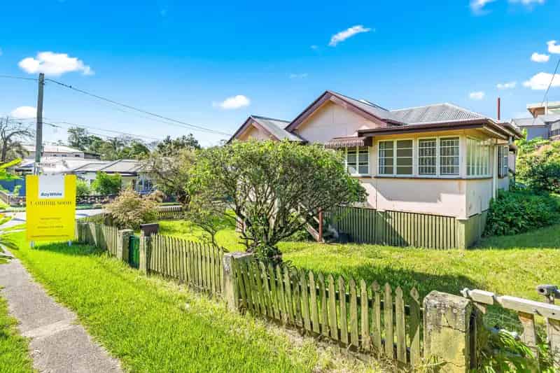 RENOVATE OR DETONATE - MUST BE SOLD