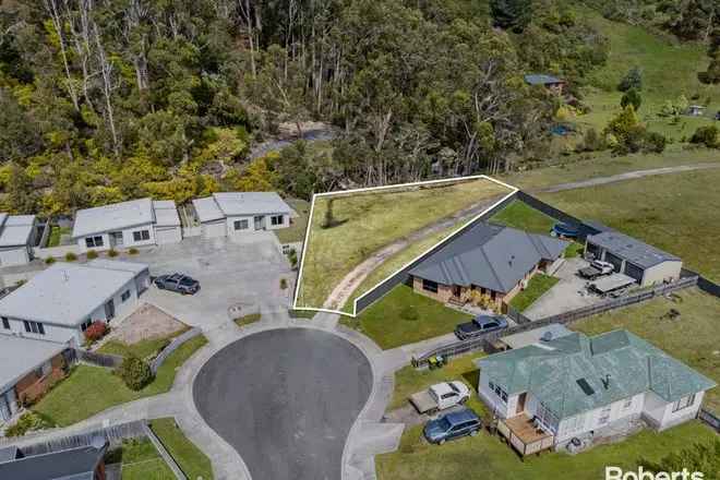 Land For Sale in Ulverstone, Tasmania