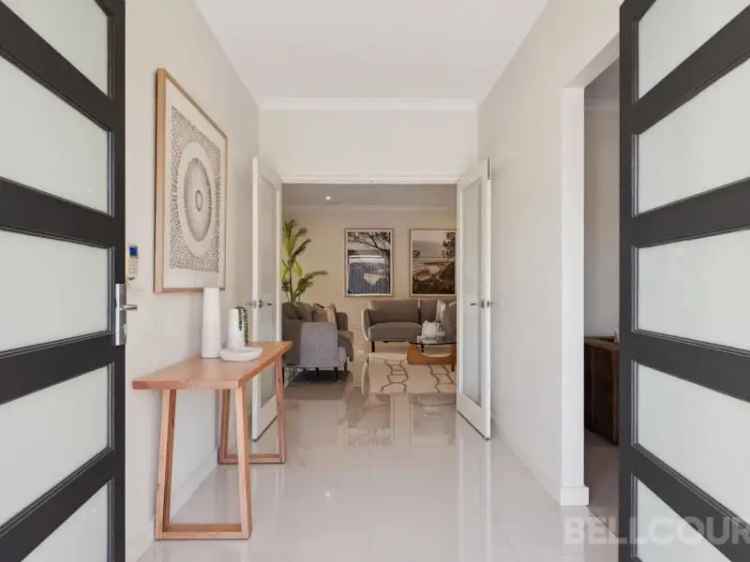 Luxury Bayswater Home: Open Plan Living, Theatre Room, Double Garage