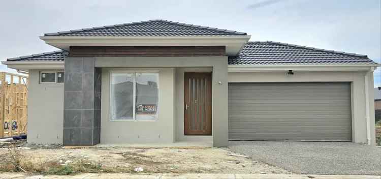 Brand new 4 bedrooms, 2 ensuites home, Walking distance to Manor Lakes Shopping Centre and Wyndham Vale Railway station