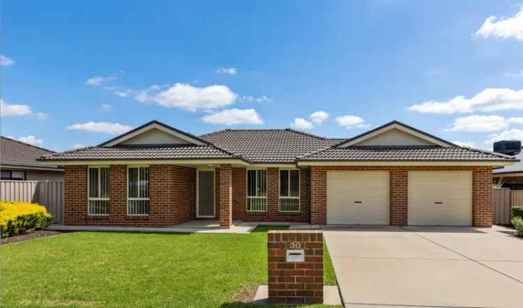 House For Rent in Wagga Wagga City Council, New South Wales