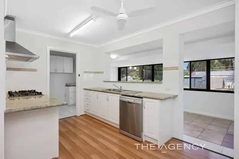 House For Sale - 12 Goudhurst Place, Gosnells WA 6110