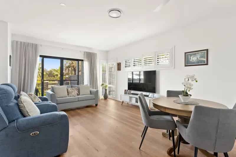 Townhouse For Sale - 1/14 Headland Parade, Barrack Point NSW 2528