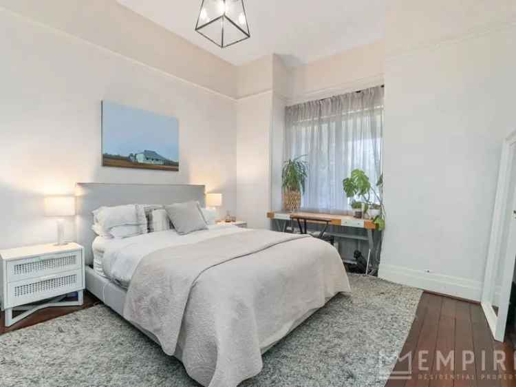 Mount Hawthorn Character Home 4 Bed 2 Bath