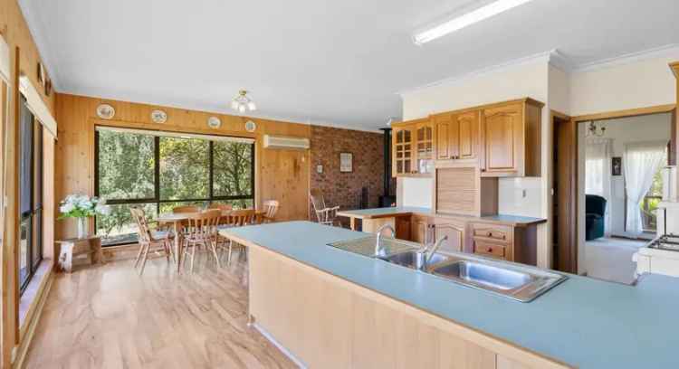 House For Sale in Camperdown, Victoria